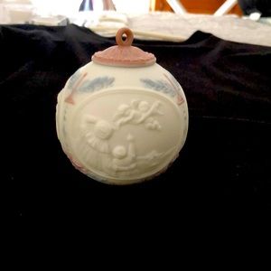 Llardo 1992 Christmas ornament